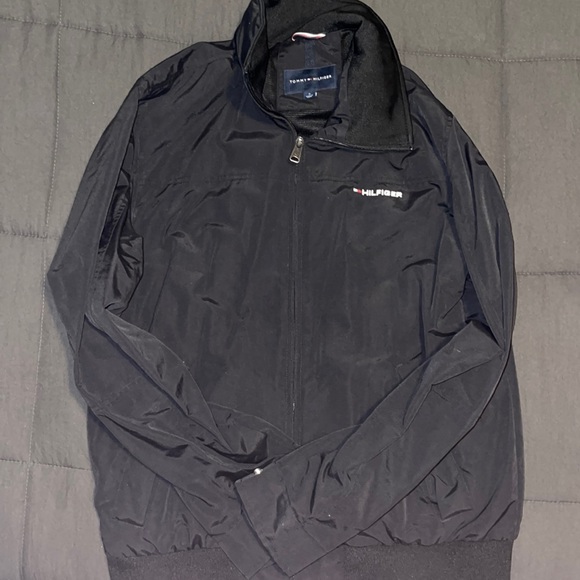 Men’s Tommy Hilfiger Black Jacket! Medium size. Hilfiger on the back of the neck - Picture 1 of 6